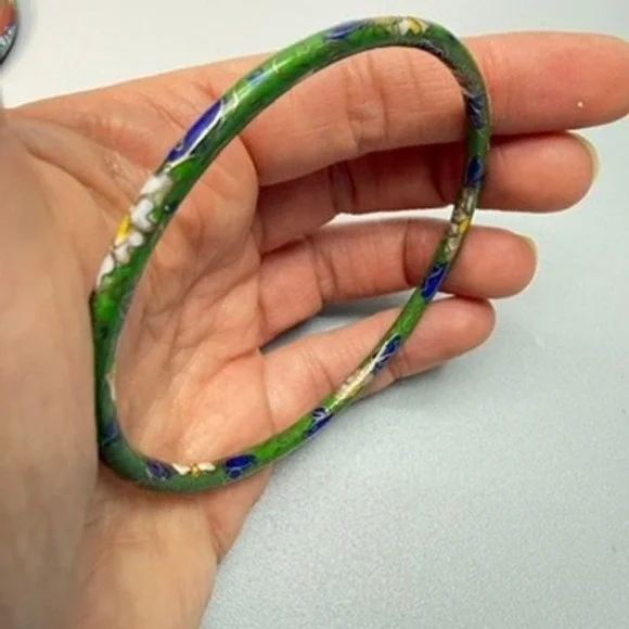 Vintage Cloisonne Bracelet Set of 2 Enamel Green Red Flowers Clouds Size 7.5" - Picture 6 of 11